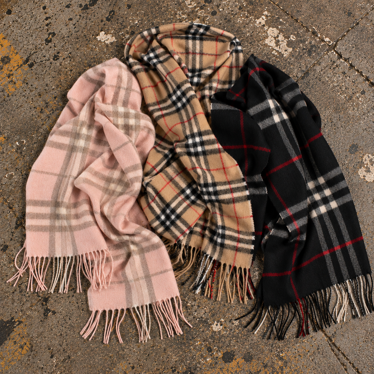 BURBERRY SCARVES - BEST VNTAGE WHOLESALE